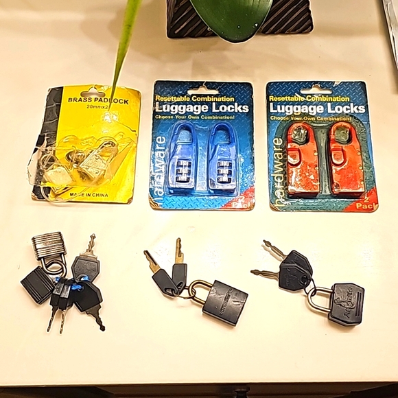 Luggage Locks 🔐 - Picture 1 of 12
